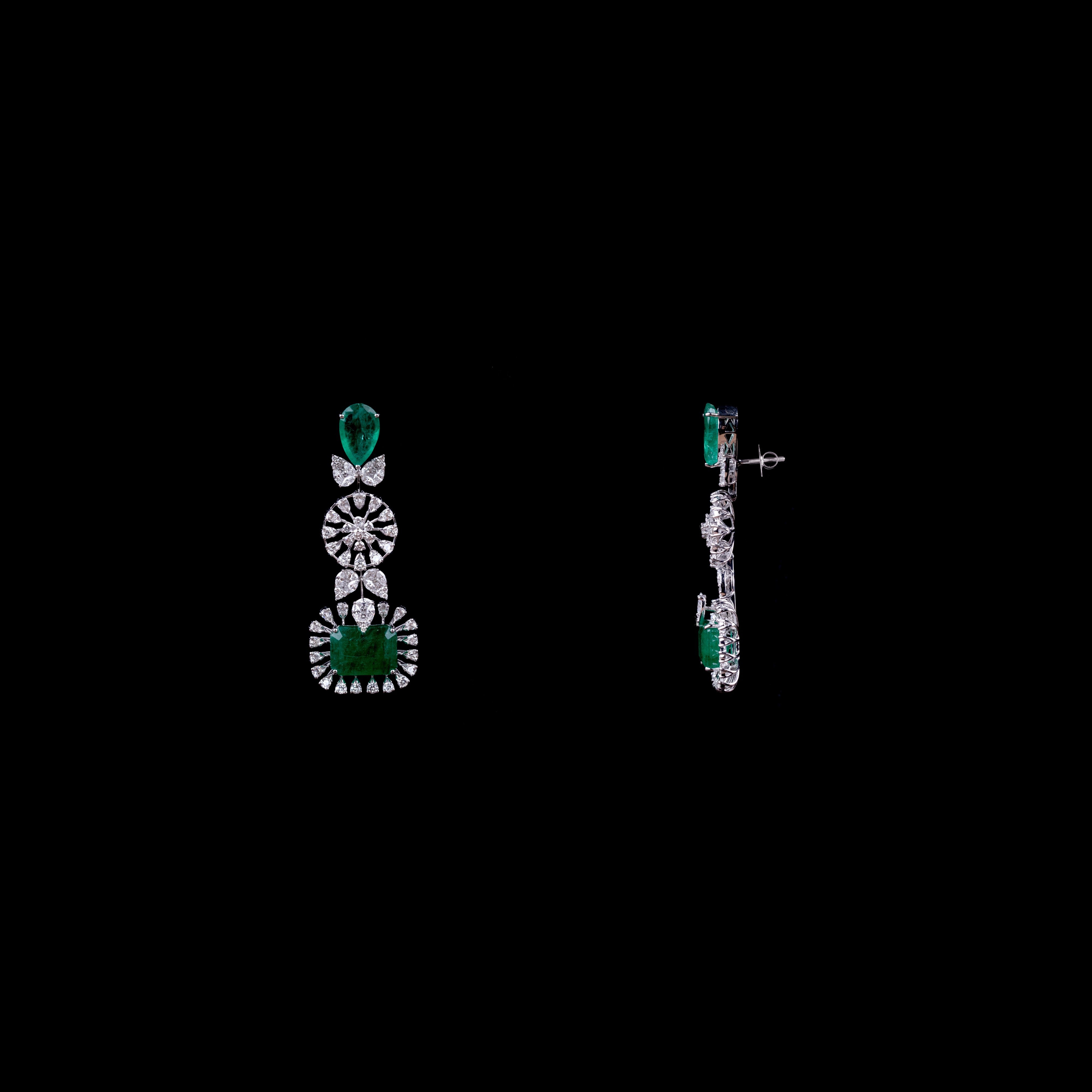 Cartouche Emerald Earrings