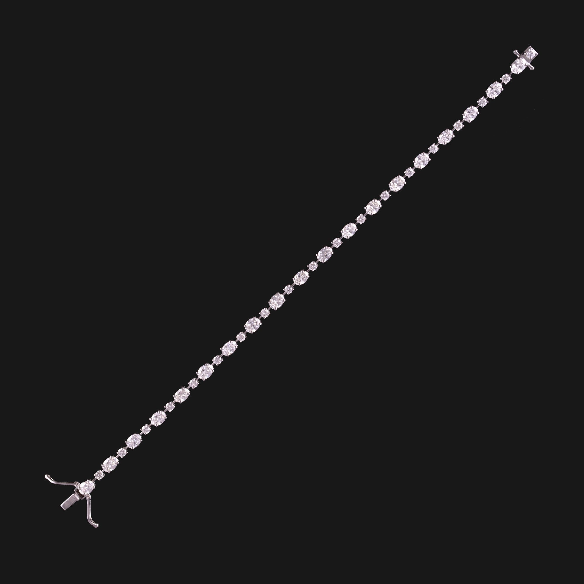 Begonia Oval - Round Tennis Bracelet