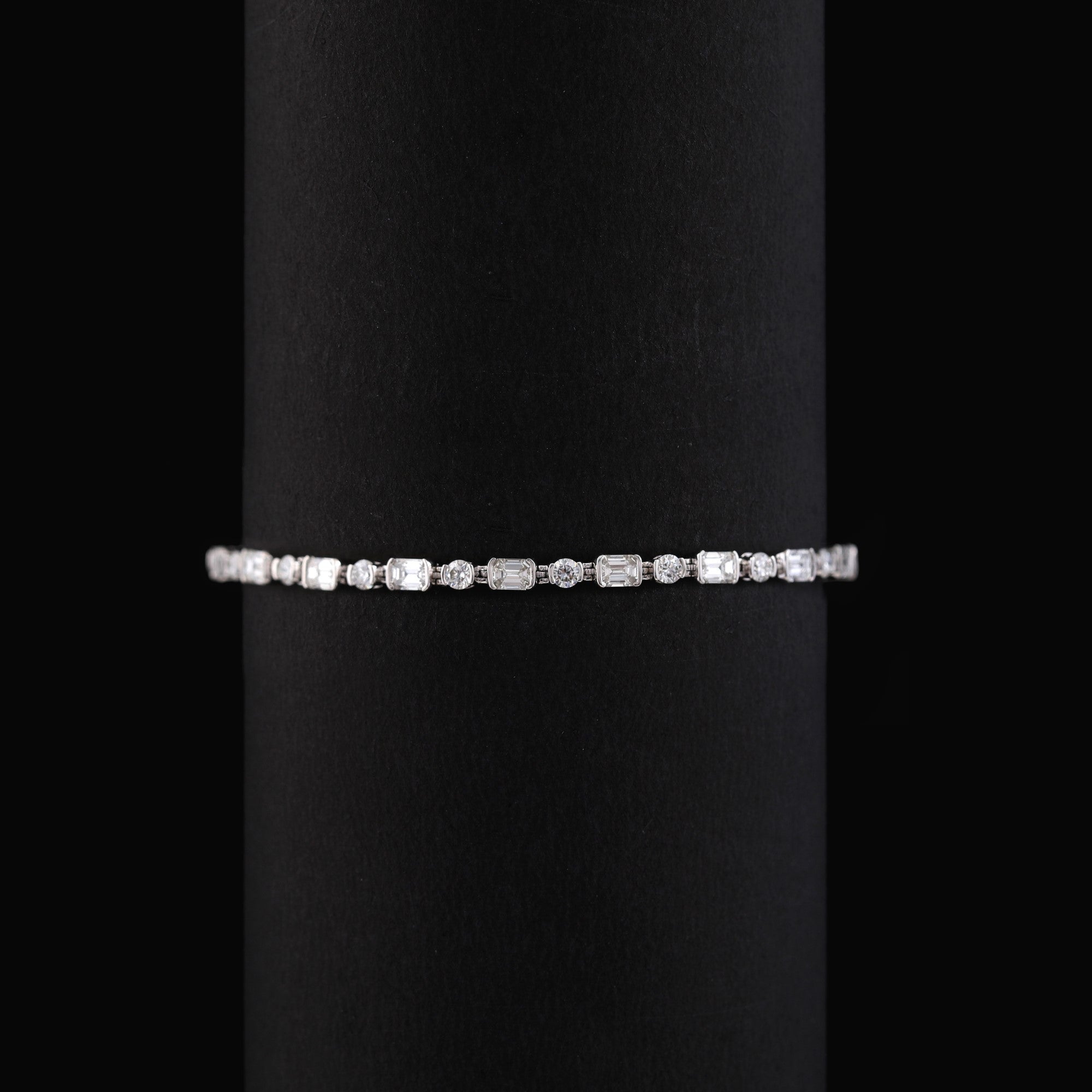 Hellebore Emerald - Round Tennis Bracelet