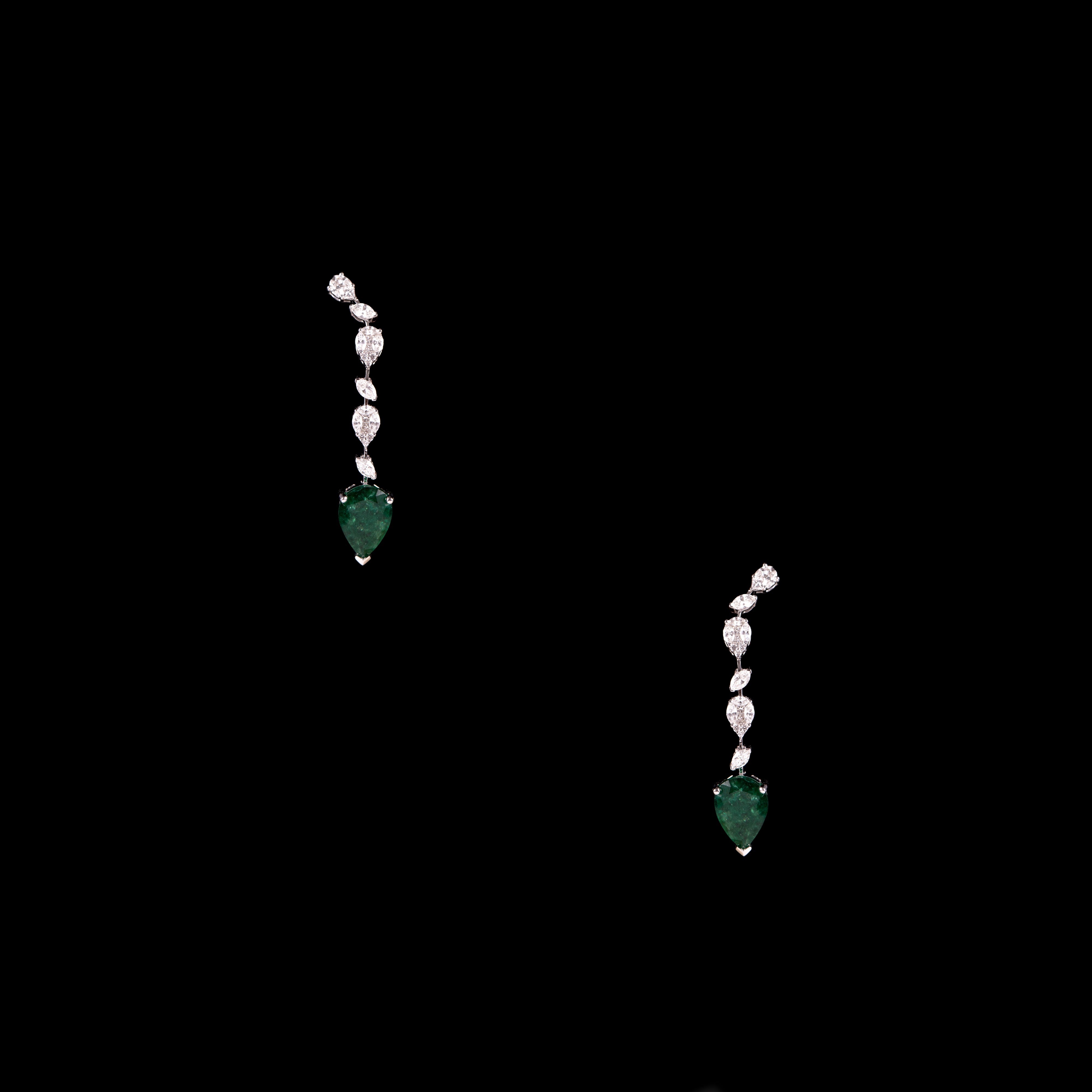 Callalily Emerald Earrings