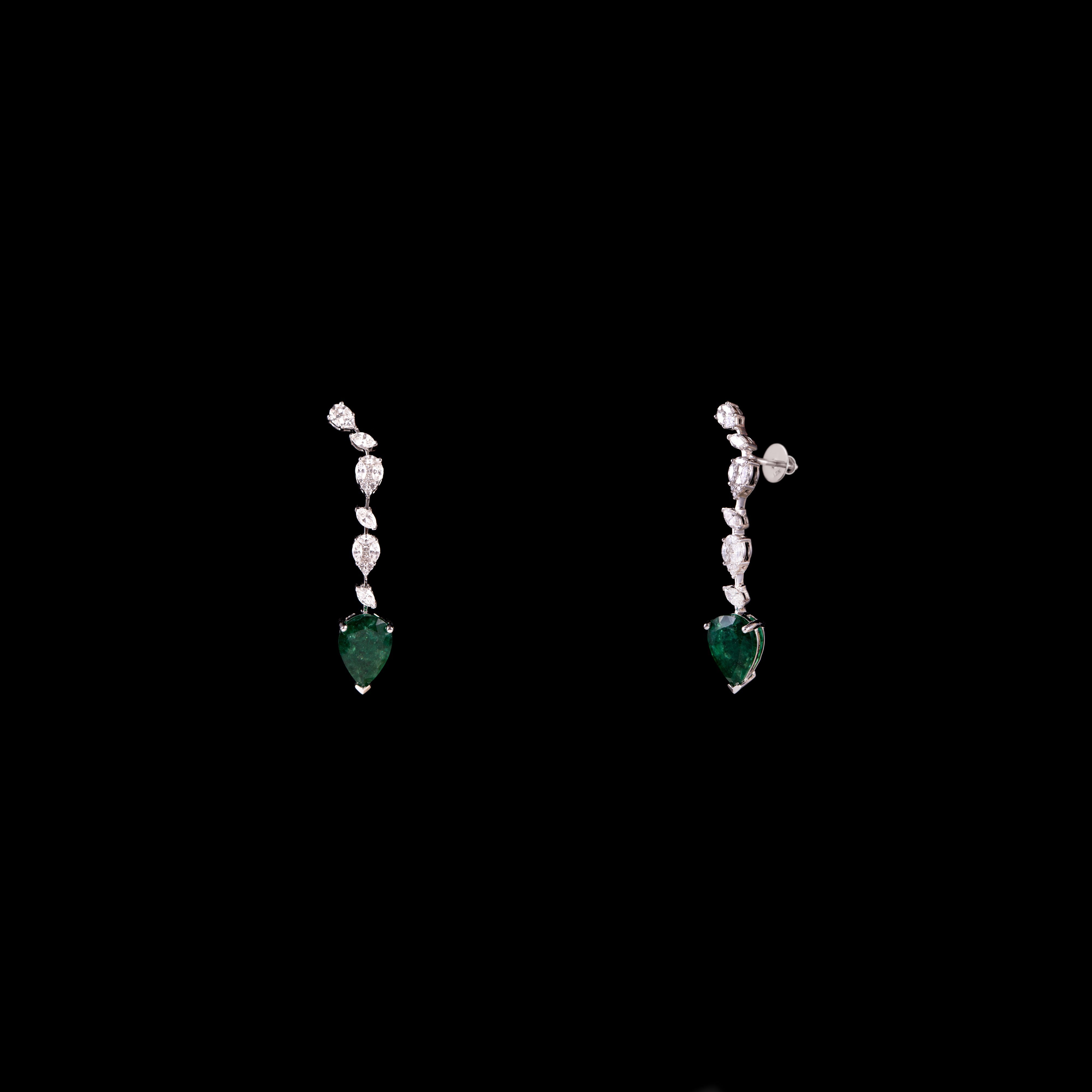 Callalily Emerald Earrings