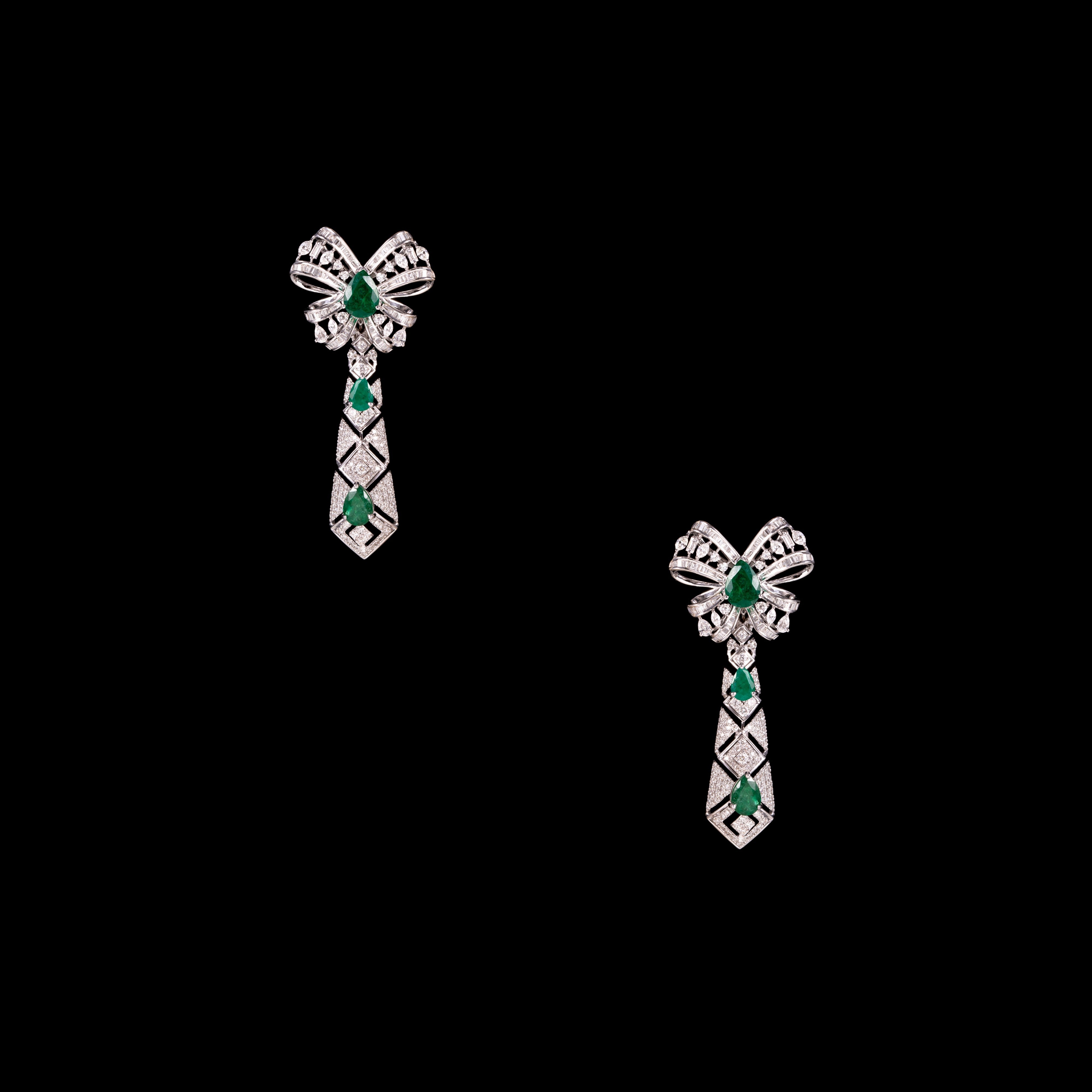 Ruban Emerald Earrings