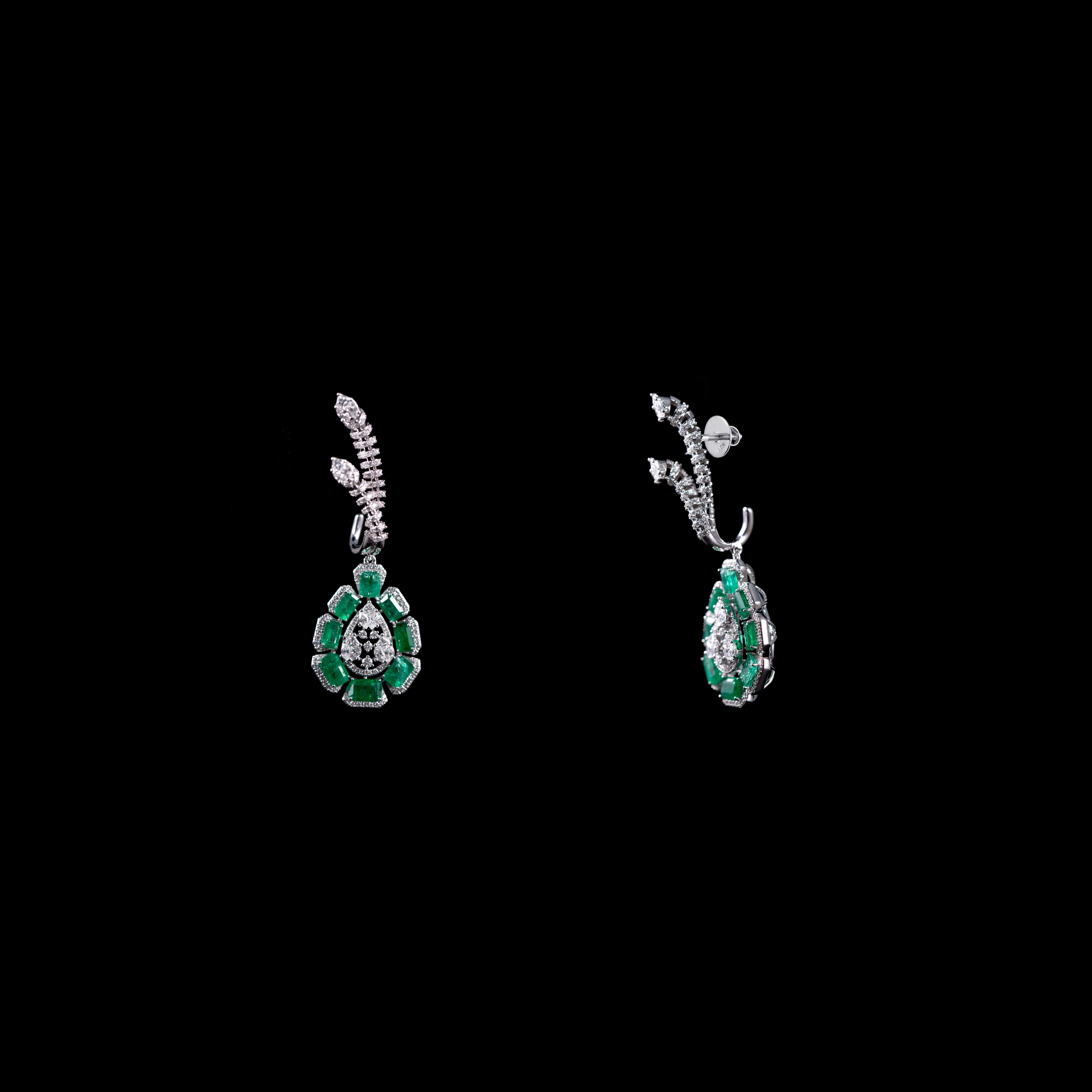 Petra Emerald Earrings