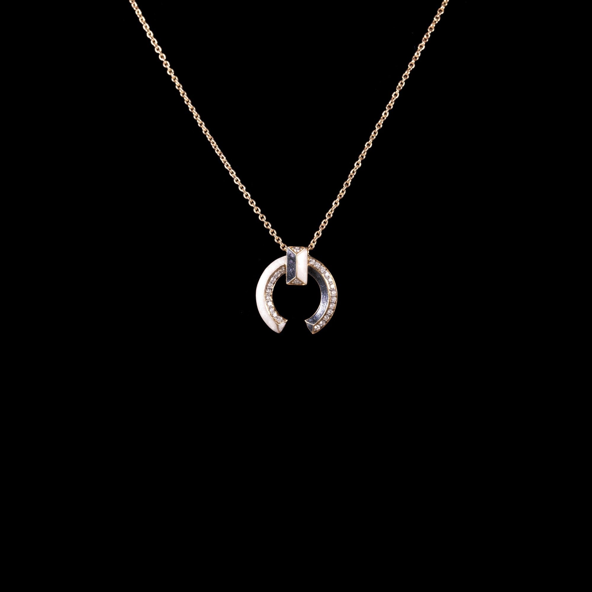 Recurve Pendant