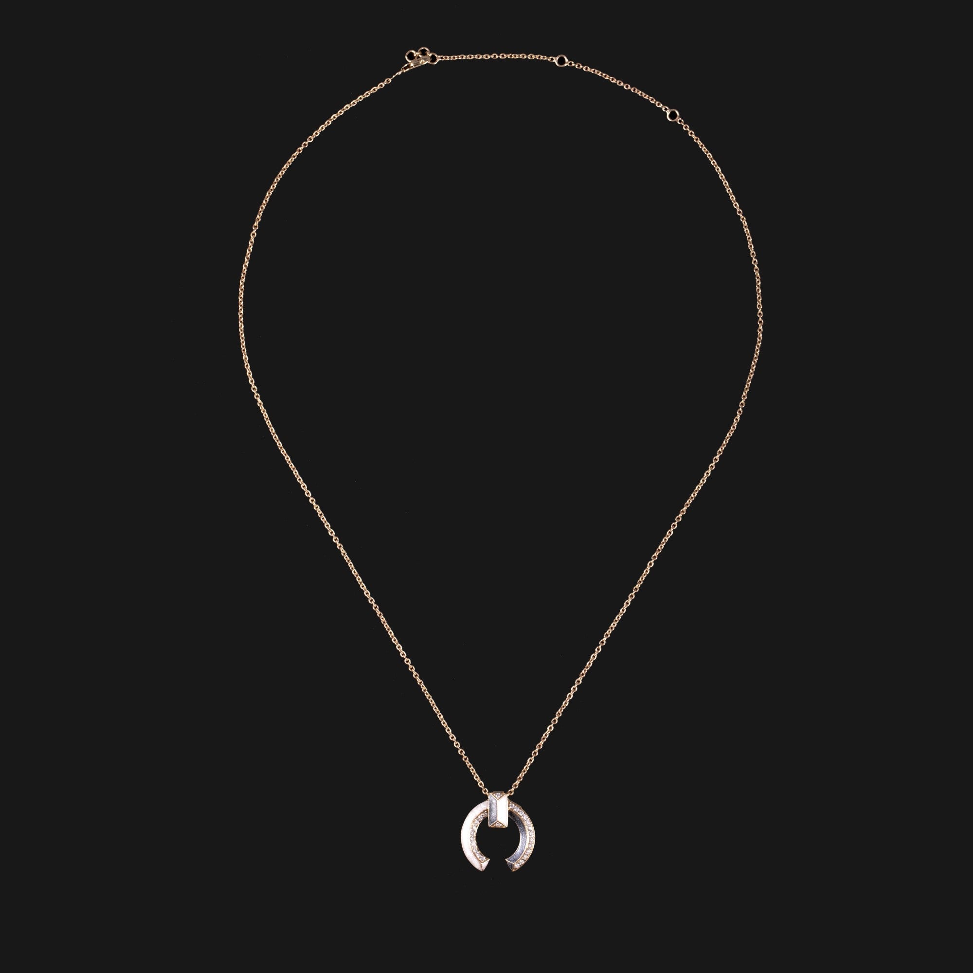 Recurve Pendant