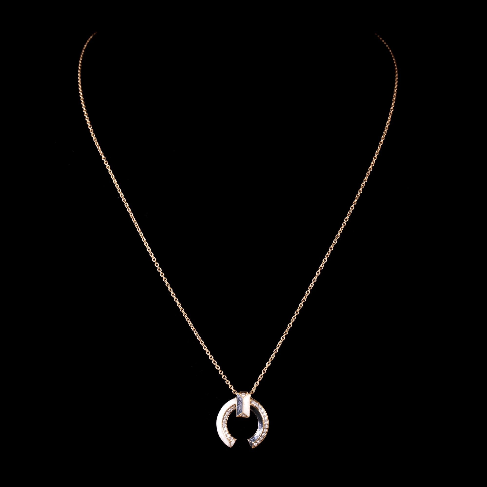 Recurve Pendant